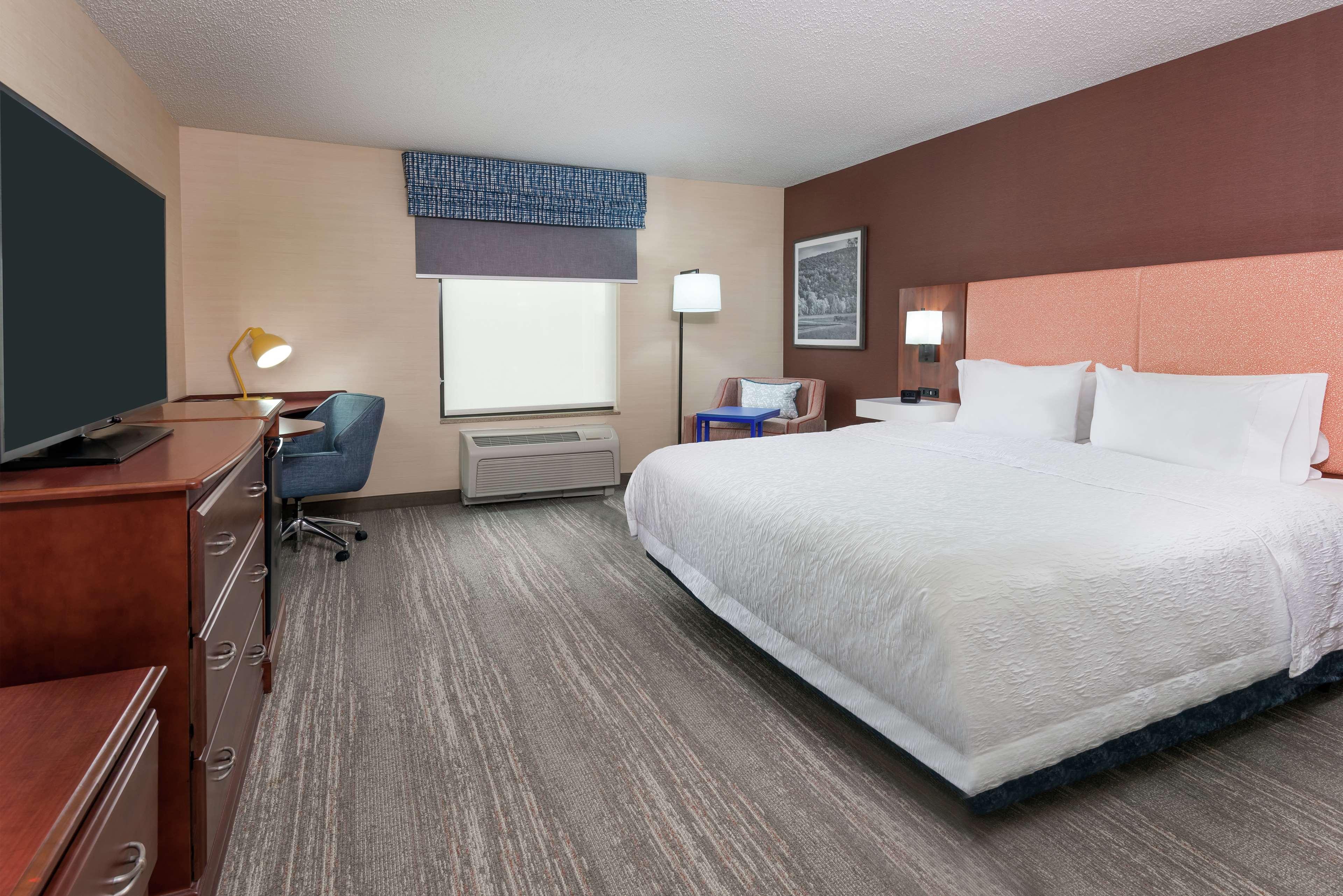 Hampton Inn Springfield South Энфилд Экстерьер фото