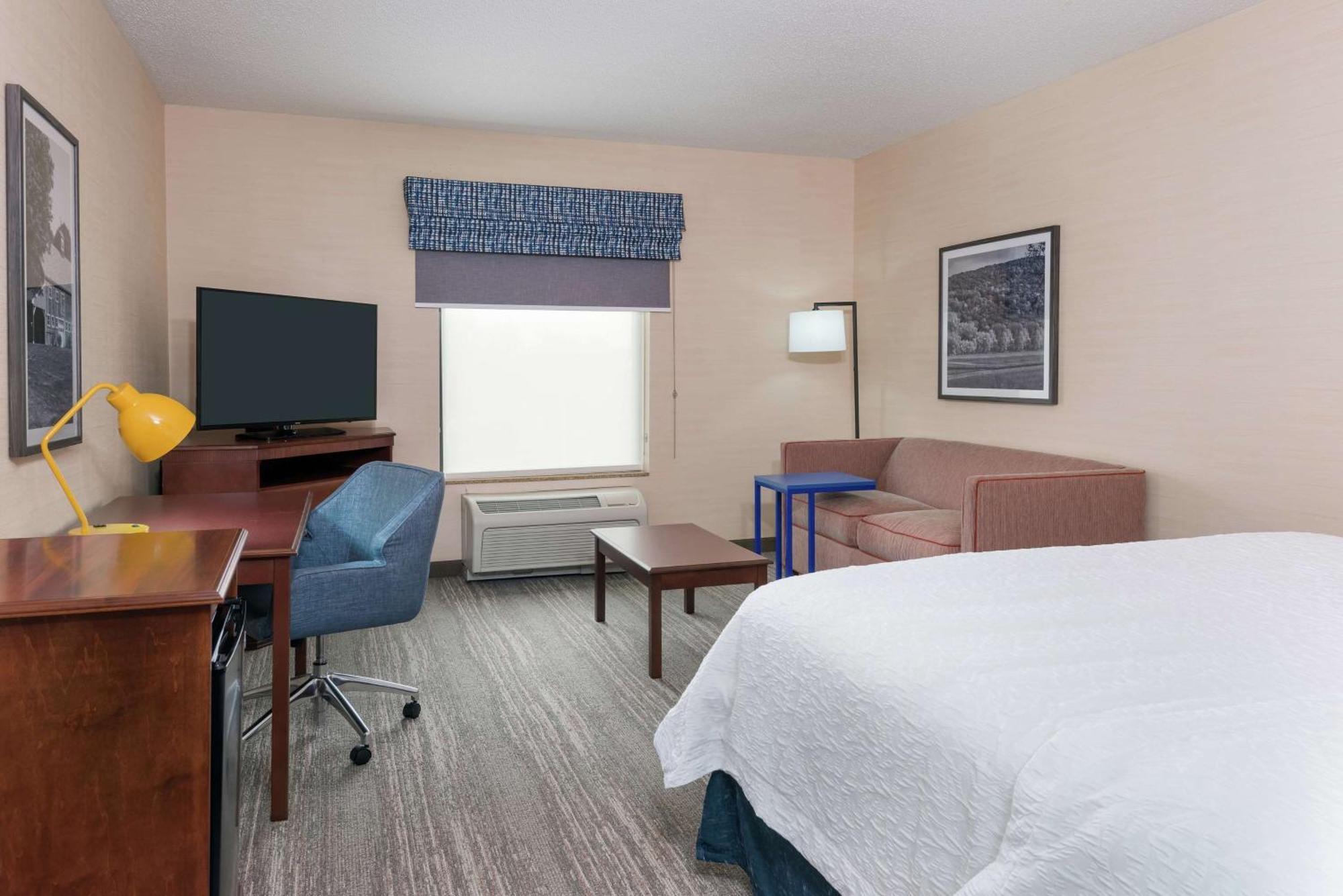 Hampton Inn Springfield South Энфилд Экстерьер фото