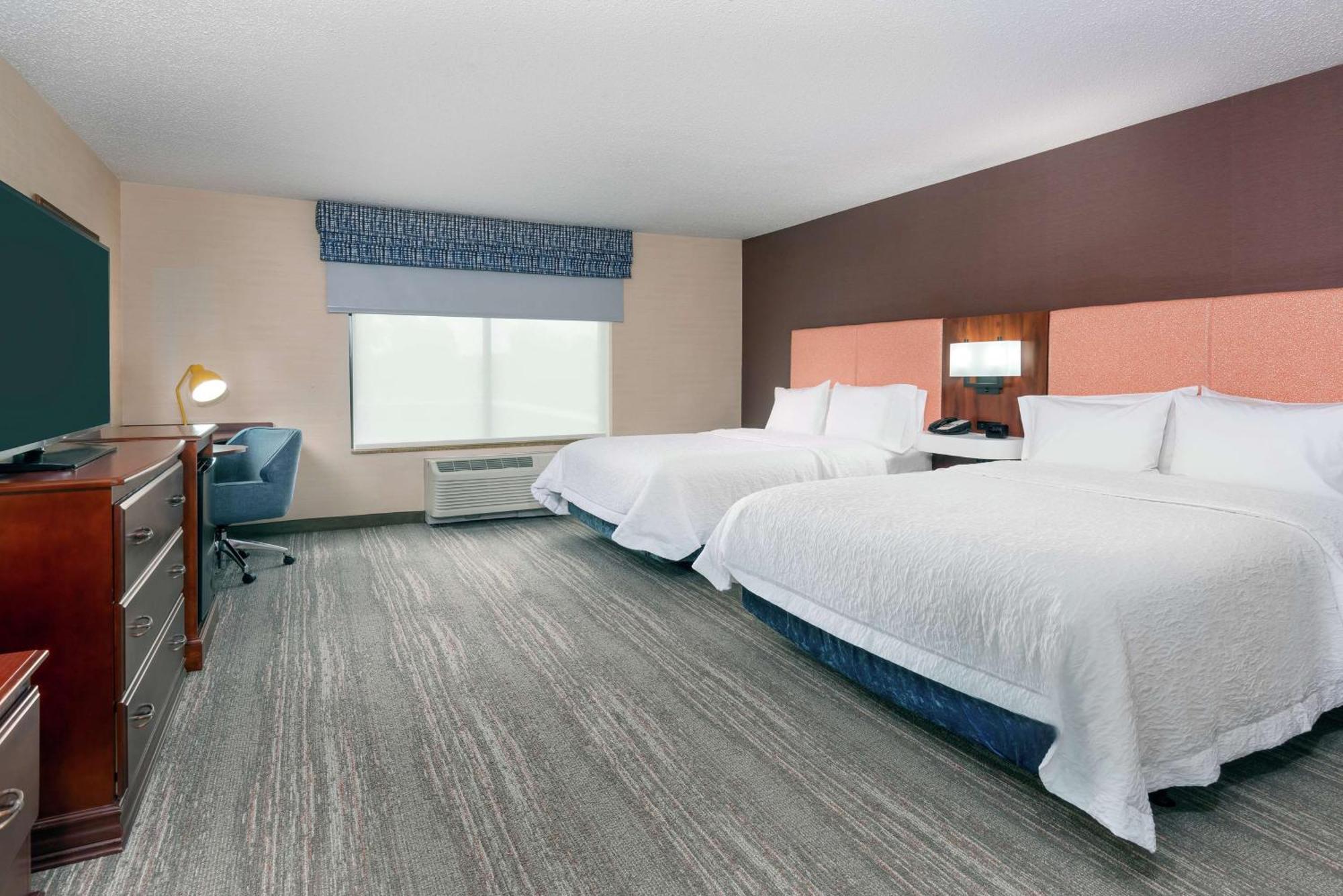 Hampton Inn Springfield South Энфилд Экстерьер фото