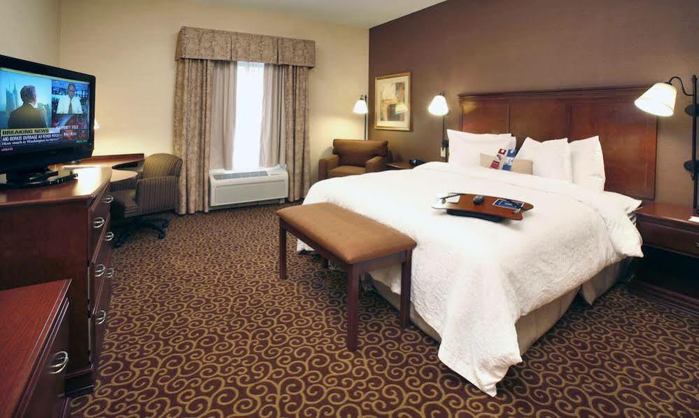 Hampton Inn Springfield South Энфилд Экстерьер фото